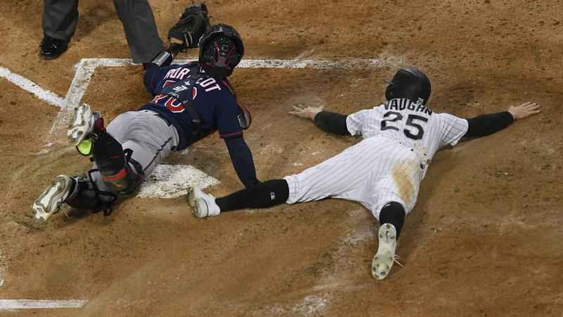 White Sox clobber Twins in series opener -  5 Eyewitness News