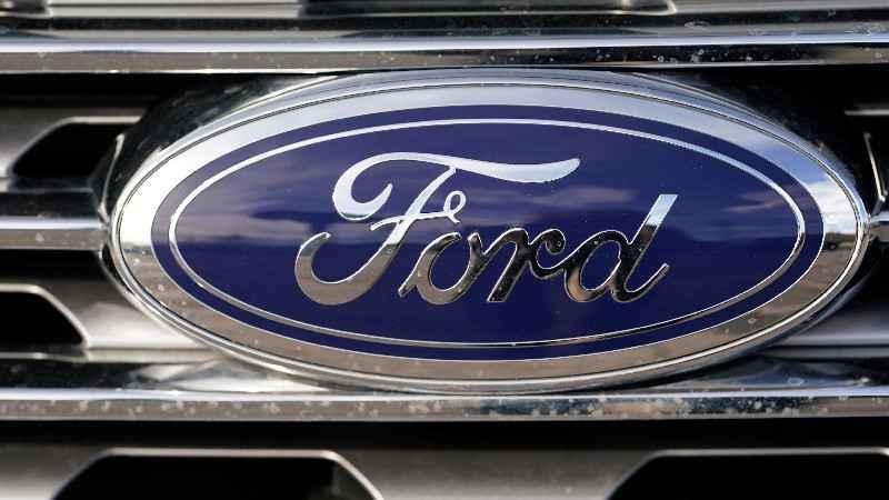  Ford retira 200,000 autos porque las luces de freno pueden permanecer encendidas