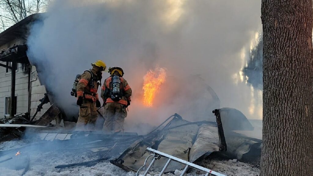 St. Paul firefighters battle morning fire