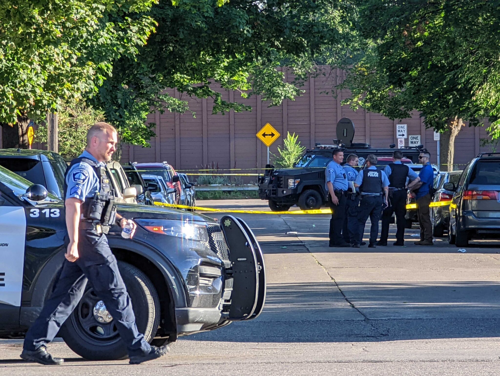 Police Shoot Kill Man After 6 Hour Standoff At Minneapolis Apartment Building 5 2960