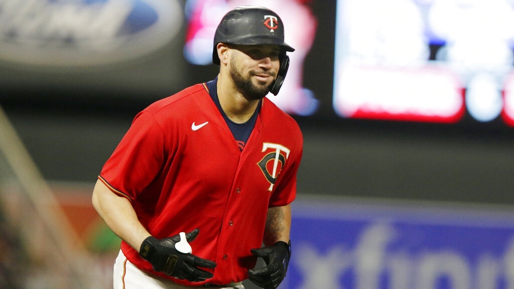 Sánchez homers, drives in 4 as Twins beat Angels 8-4 -  5  Eyewitness News