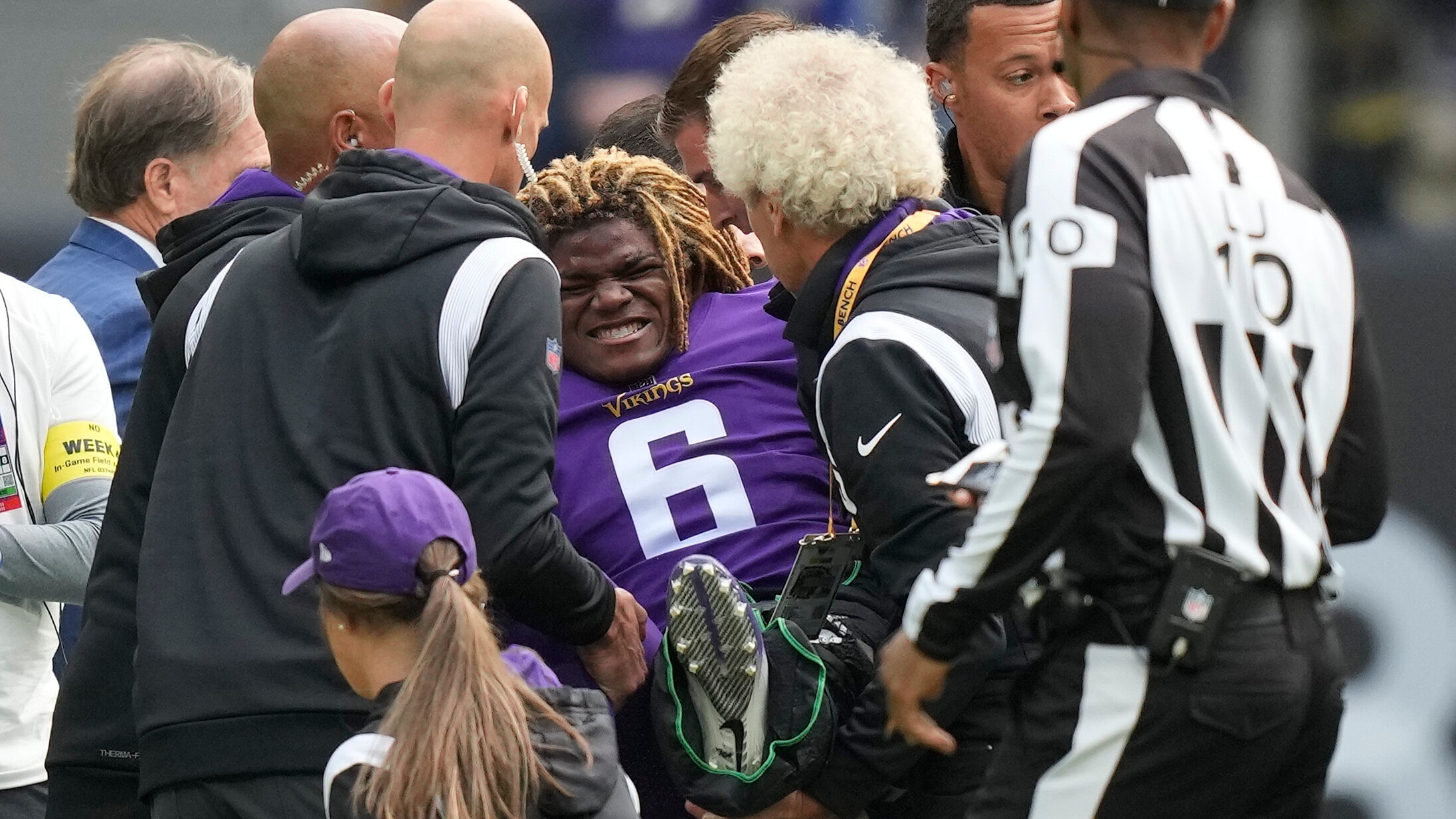 Vikings safety Cine has surgery to fix leg fracture 5