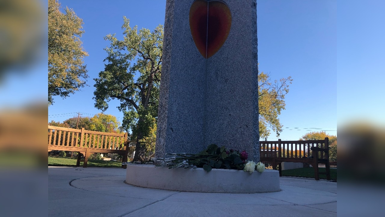 St. Thomas dedicates memorial to students who've died 5