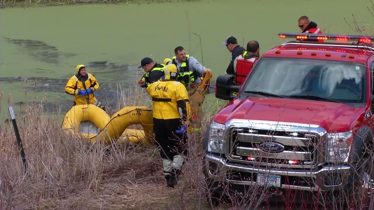 Man dead after van crashes, ends up in pond in Chanhassen - KSTP.com 5 ...