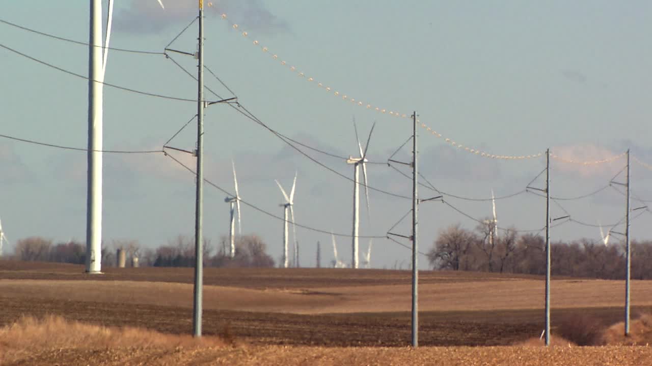 Minnesota has 17 years to reach 100% renewable energy. Experts say we’re already behind schedule.