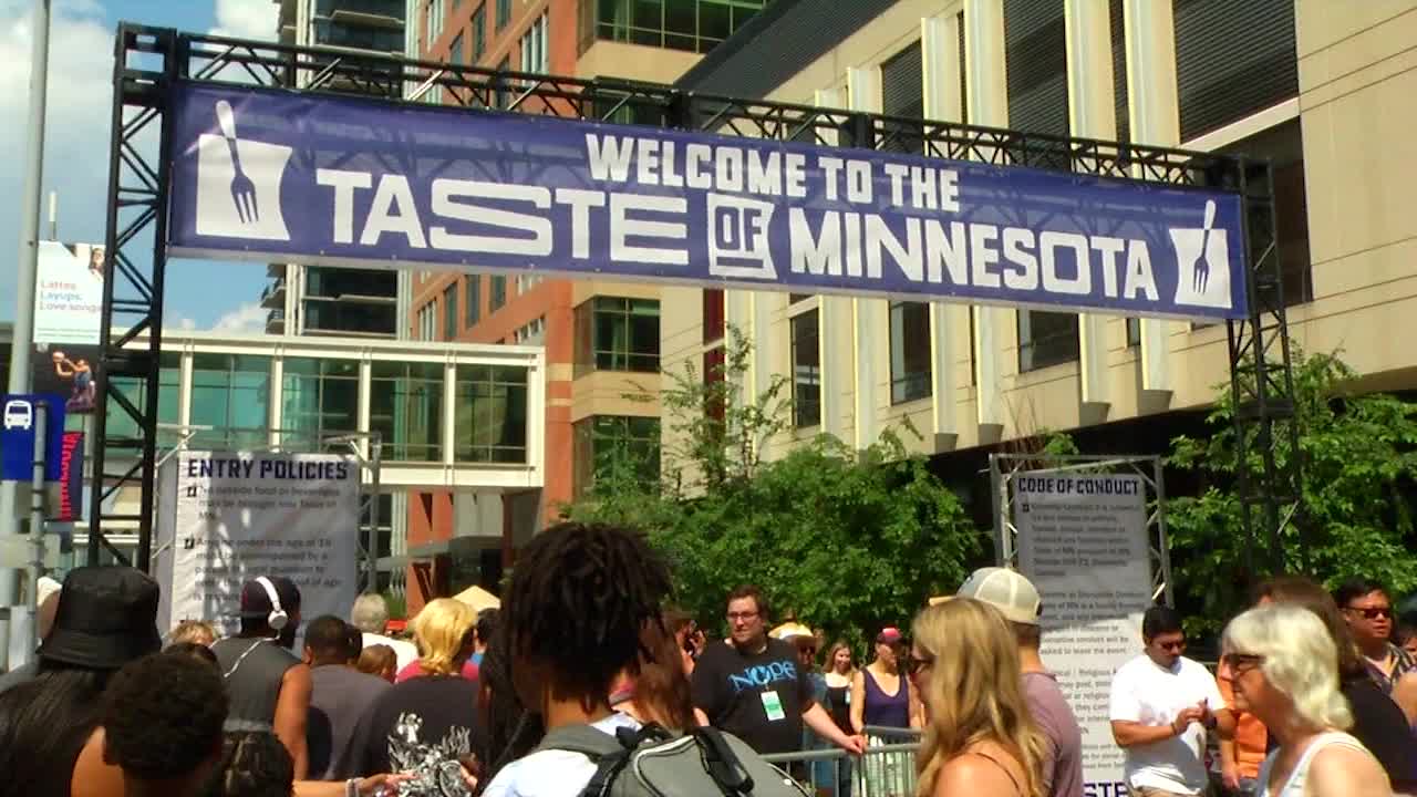 Vendors, organizers make halftime adjustments for 2nd day of Taste of