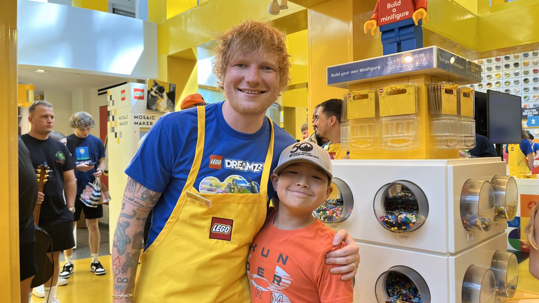 Ed Sheeran stops at LEGO Store in Mall of America ahead of Saturday's