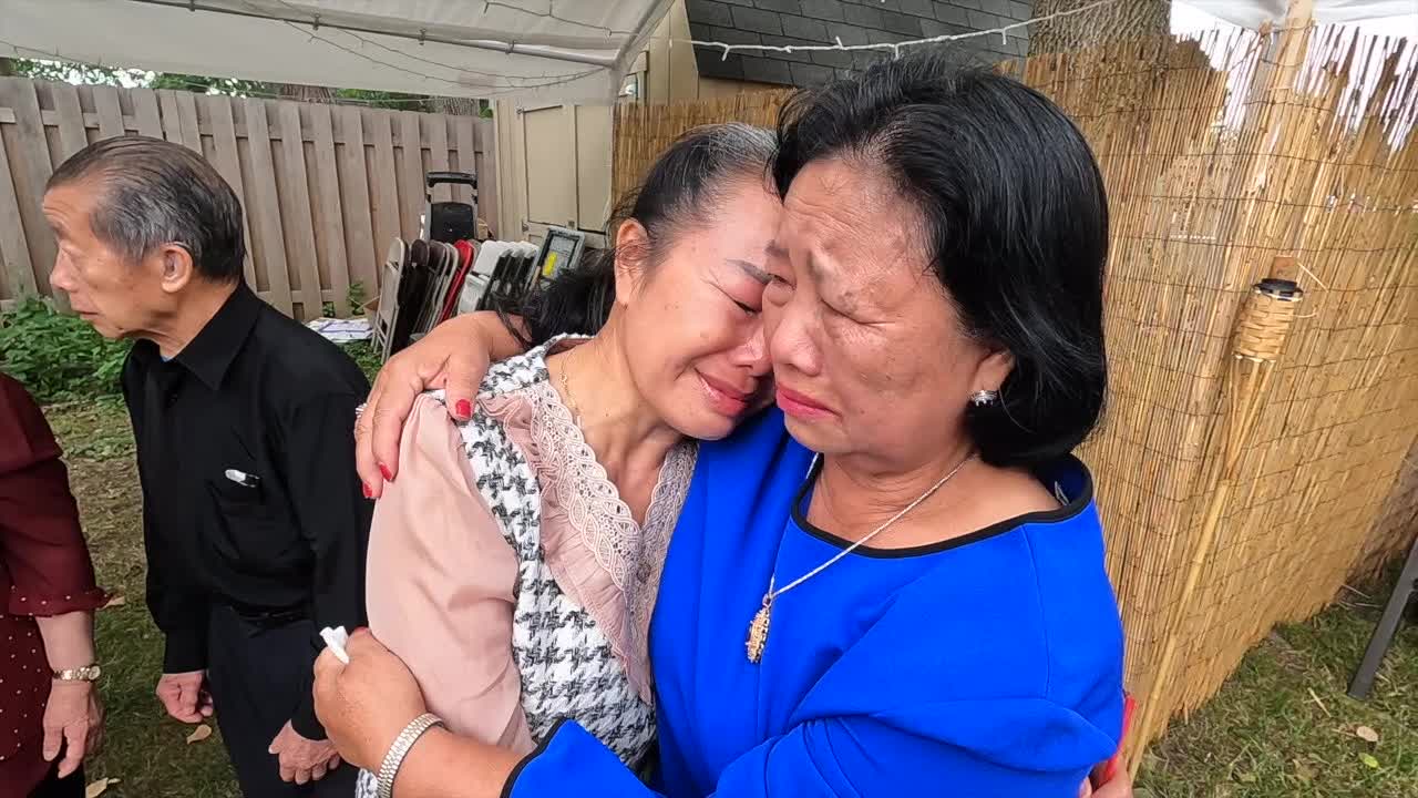Một gia đình người Mông đoàn tụ ở Thành phố đôi gần 50 năm sau chiến tranh Việt Nam