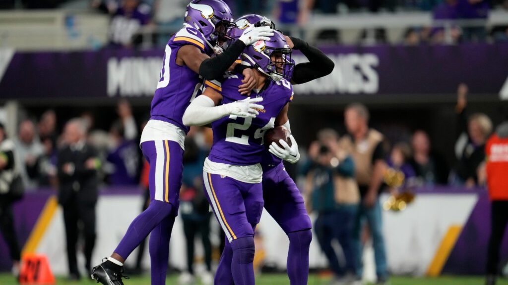 Vikings safety Cam Bynum named NFC Defensive Player of the Week - KSTP ...