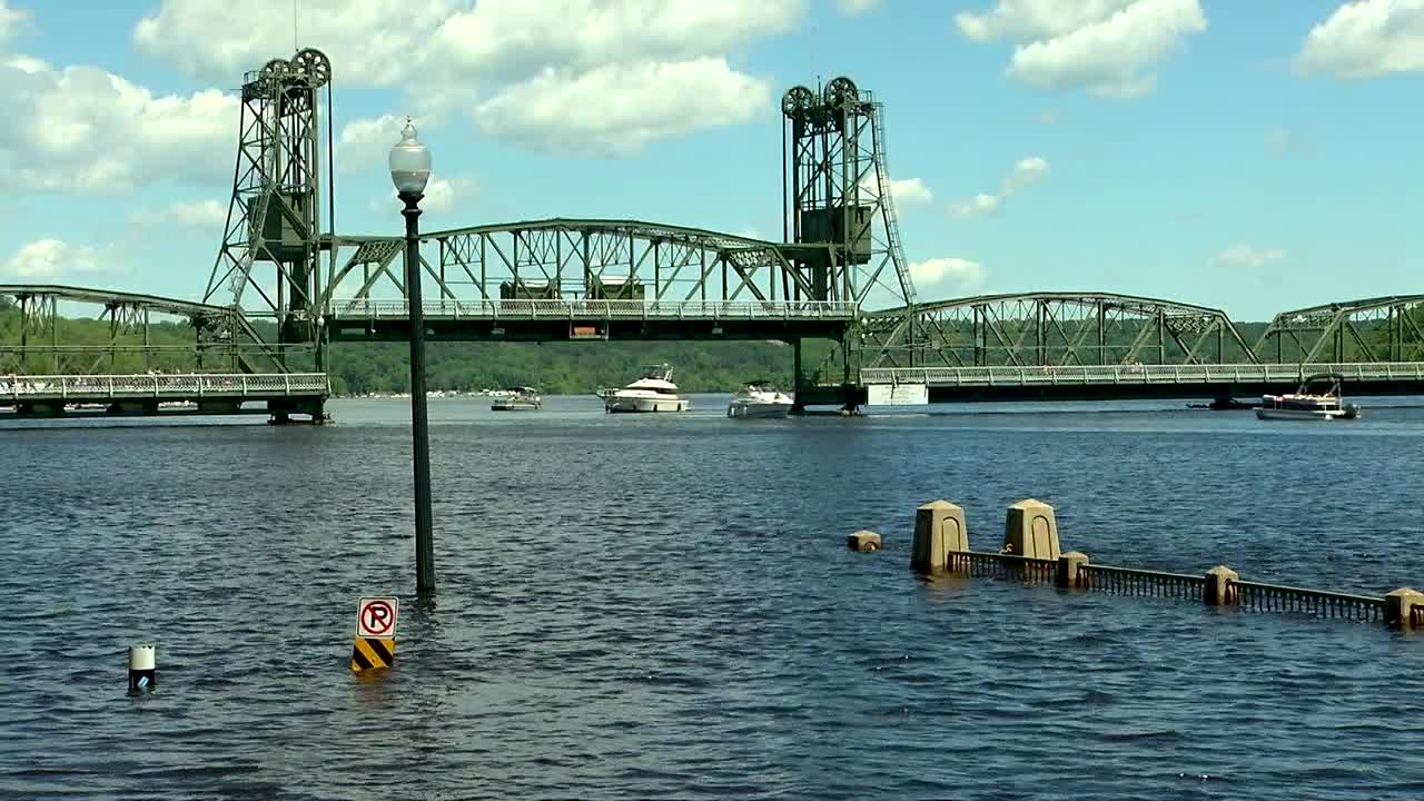 Stillwater continues to battle St. Croix River’s rising water levels