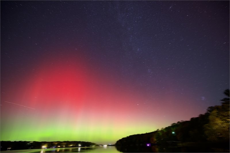 Robyn Reid Auroras over Little Birch Lake in Melrose 2