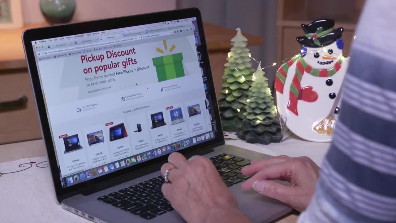 How to spot fake shipping notifications and other tips to avoid last-minute shopping scams