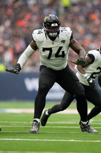 Vikings Acquire Left Tackle Robinson In Trade With Jaguars After ...